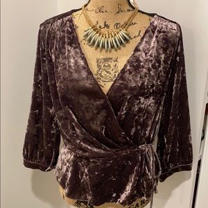 Collective Concepts crushed velvet wrap blouse L